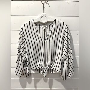 🤍Lavender Field – White & Navy Striped Tie-Front Blouse – Size S